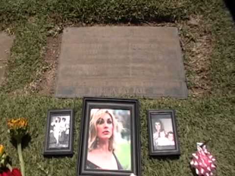 sharon tate picture in casket